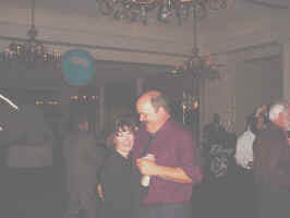 Rich_and_Melissa_dancing.jpg (63552 bytes)